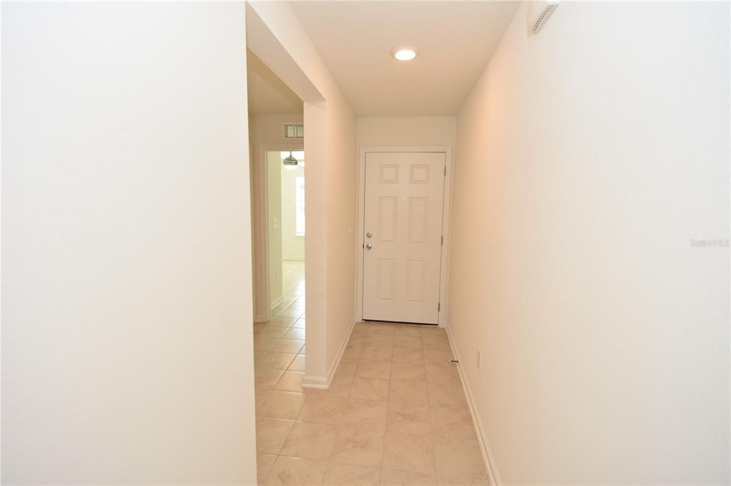 For Rent: $2,100 (4 beds, 2 baths, 1891 Square Feet)