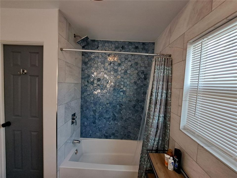 На продажу: $479,000 (4 спален, 2 ванн, 1904 Квадратных фут)