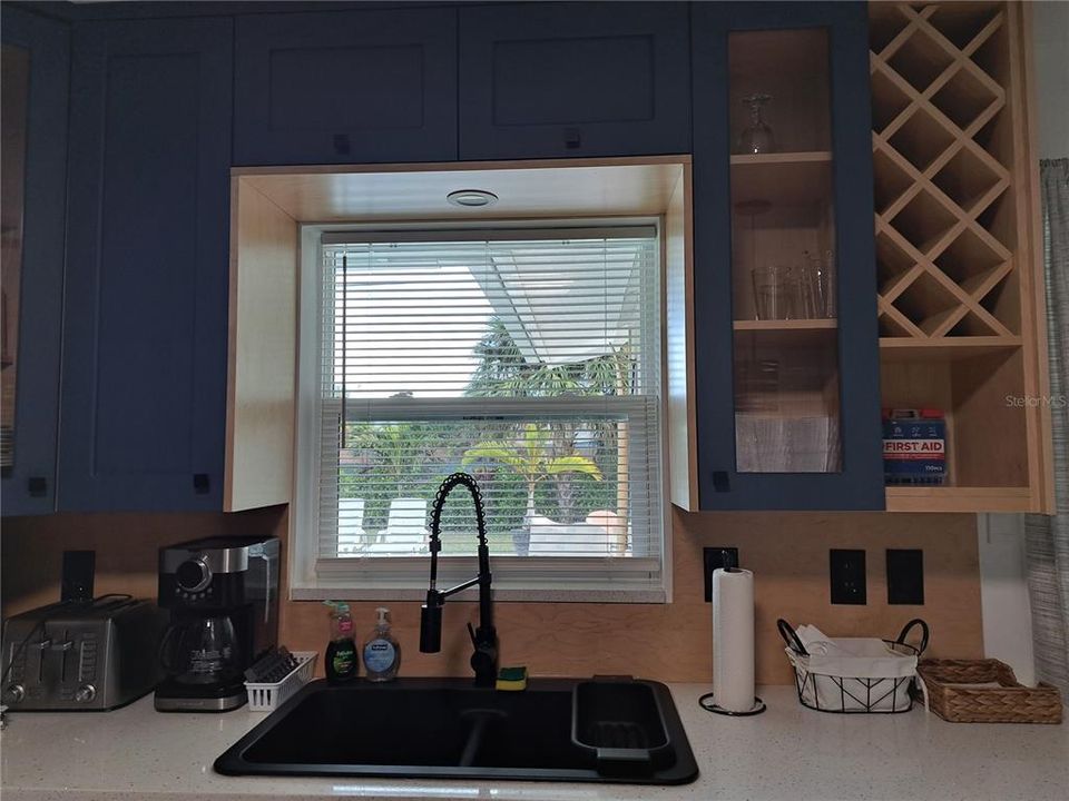 На продажу: $479,000 (4 спален, 2 ванн, 1904 Квадратных фут)