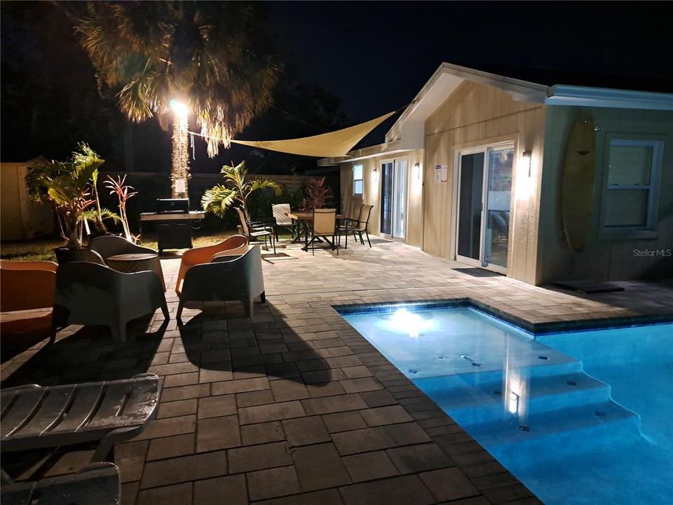 На продажу: $479,000 (4 спален, 2 ванн, 1904 Квадратных фут)