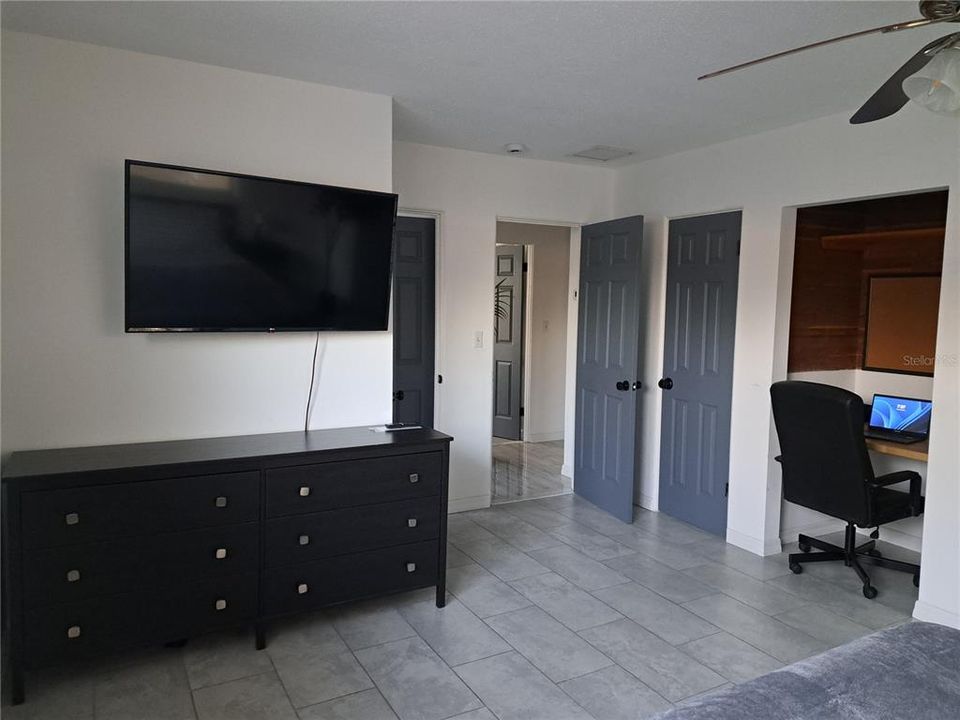 На продажу: $479,000 (4 спален, 2 ванн, 1904 Квадратных фут)