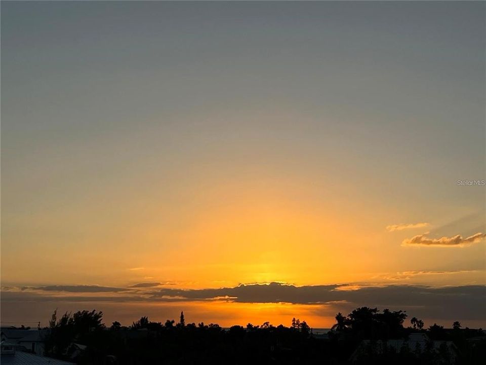 На продажу: $479,000 (4 спален, 2 ванн, 1904 Квадратных фут)