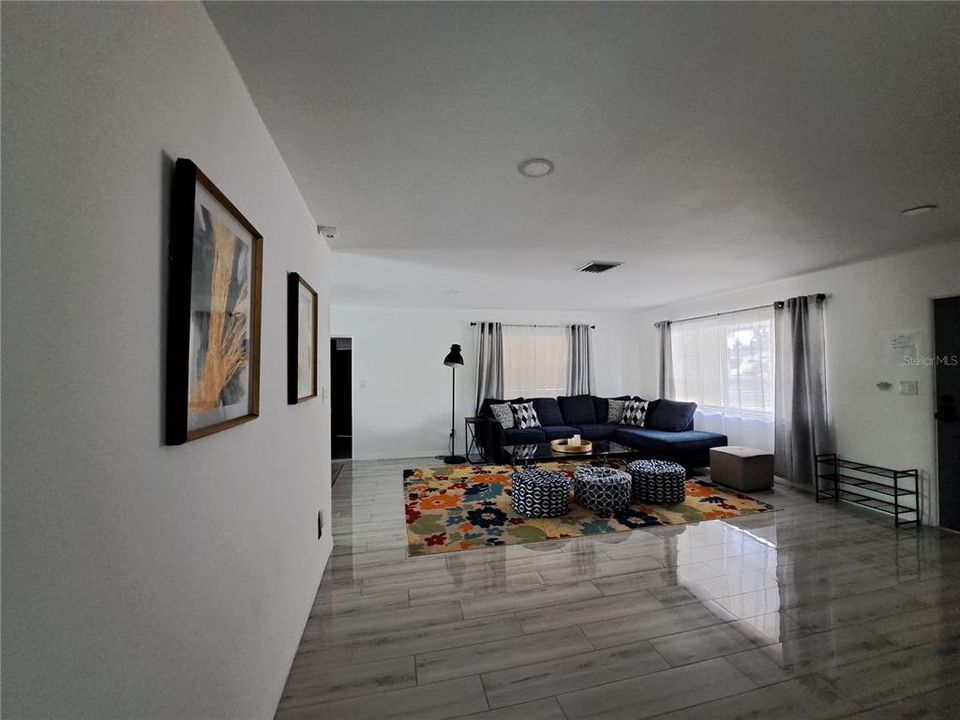 На продажу: $479,000 (4 спален, 2 ванн, 1904 Квадратных фут)