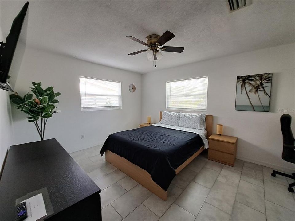 На продажу: $479,000 (4 спален, 2 ванн, 1904 Квадратных фут)