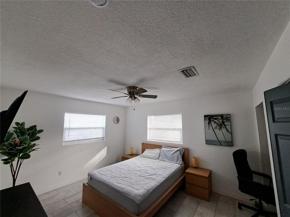 На продажу: $479,000 (4 спален, 2 ванн, 1904 Квадратных фут)