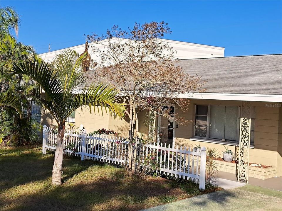 На продажу: $469,000 (4 спален, 2 ванн, 1904 Квадратных фут)