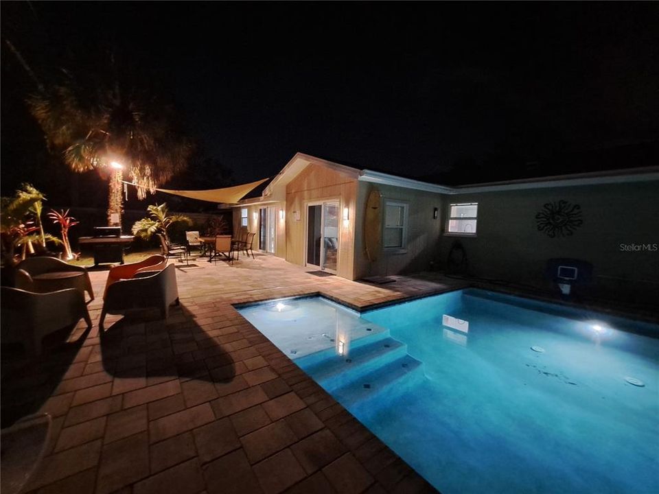 На продажу: $479,000 (4 спален, 2 ванн, 1904 Квадратных фут)