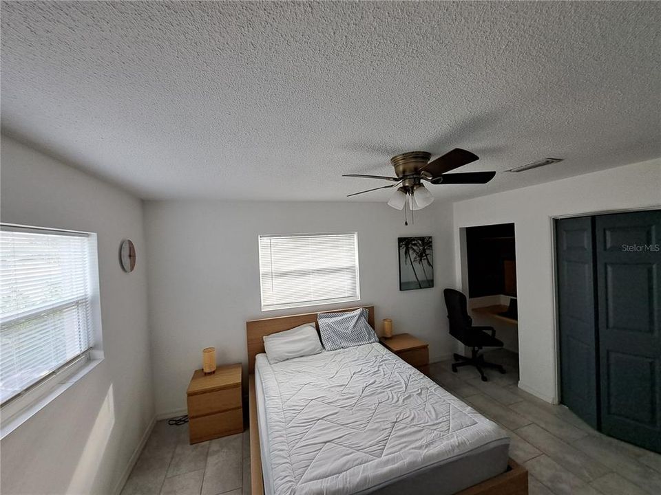 На продажу: $479,000 (4 спален, 2 ванн, 1904 Квадратных фут)