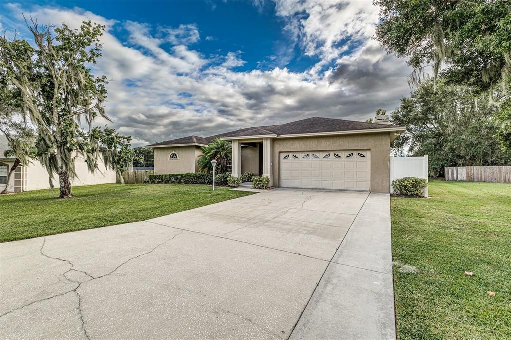 For Rent: $2,800 (4 beds, 2 baths, 2240 Square Feet)