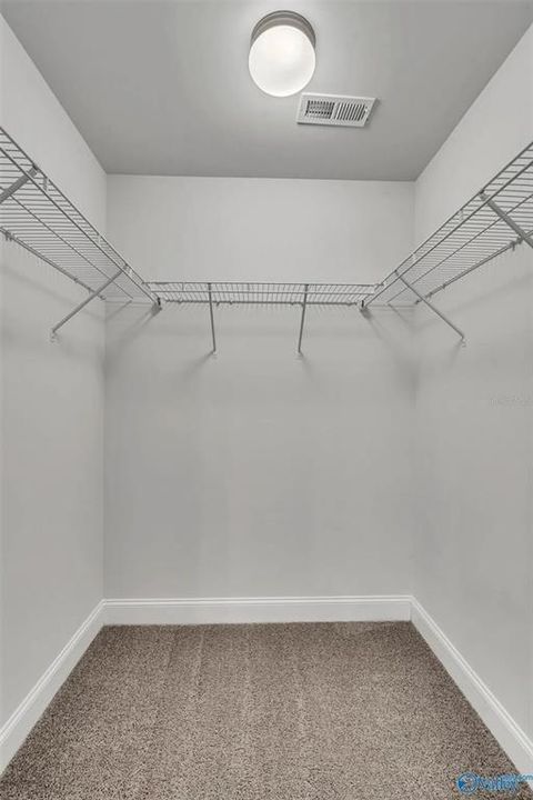 待售: $390,600 (4 贝兹, 3 浴室, 2200 平方英尺)