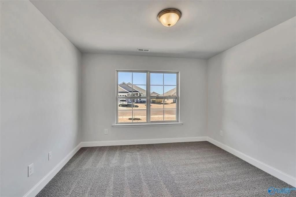 待售: $390,600 (4 贝兹, 3 浴室, 2200 平方英尺)