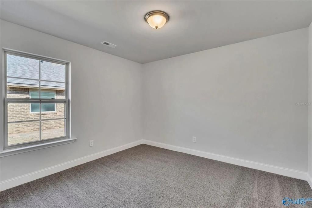 待售: $390,600 (4 贝兹, 3 浴室, 2200 平方英尺)