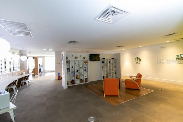 En Venta: $84,800 (0 camas, 1 baños, 325 Pies cuadrados)