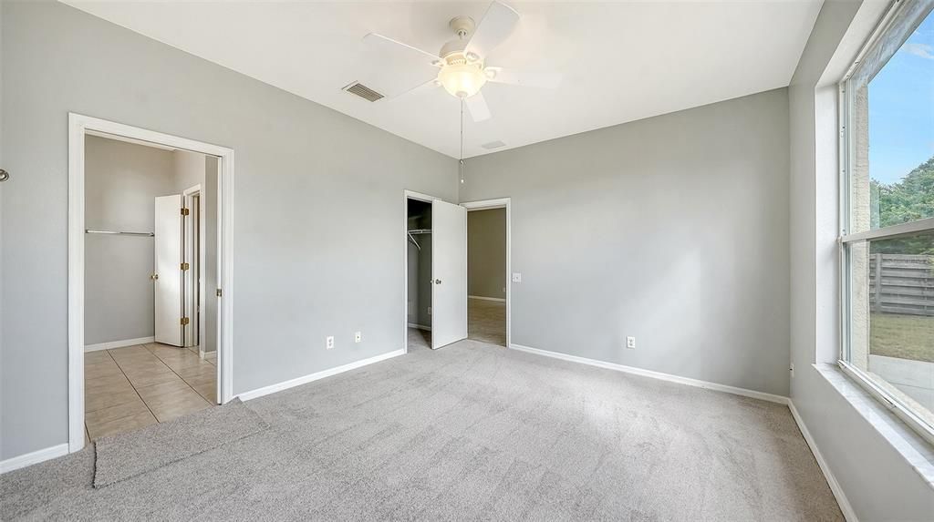 En Venta: $420,000 (4 camas, 2 baños, 1996 Pies cuadrados)