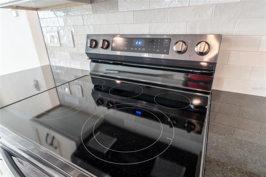 En Venta: $325,000 (2 camas, 1 baños, 995 Pies cuadrados)