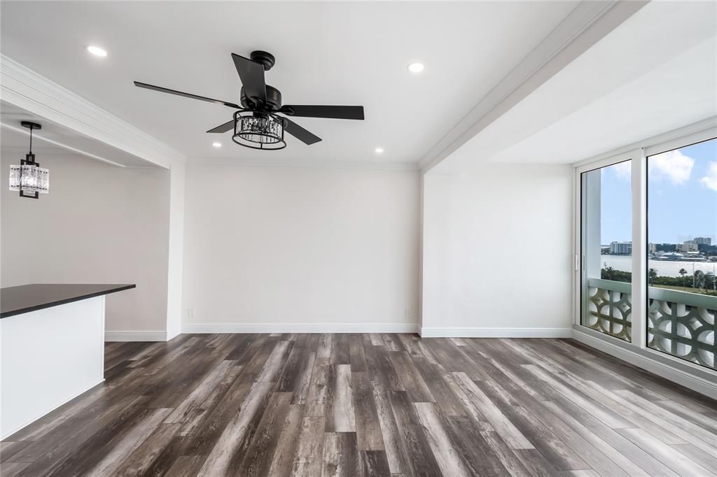 En Venta: $325,000 (2 camas, 1 baños, 995 Pies cuadrados)