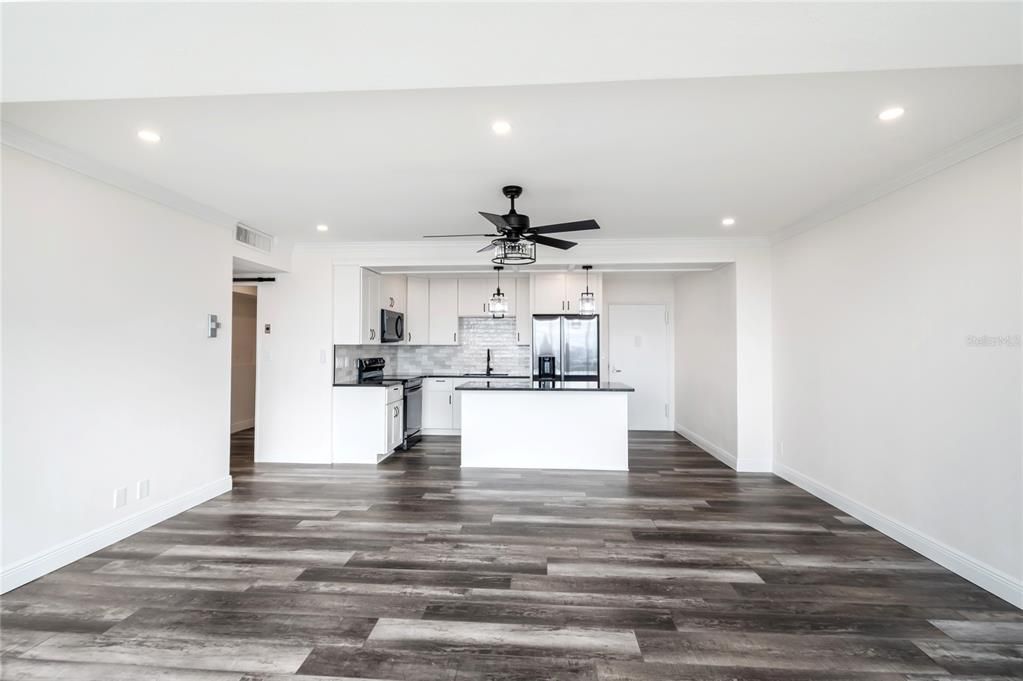 En Venta: $325,000 (2 camas, 1 baños, 995 Pies cuadrados)