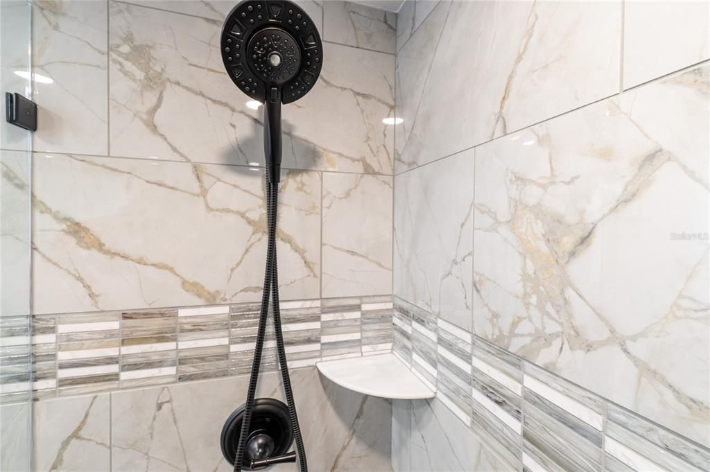 En Venta: $325,000 (2 camas, 1 baños, 995 Pies cuadrados)