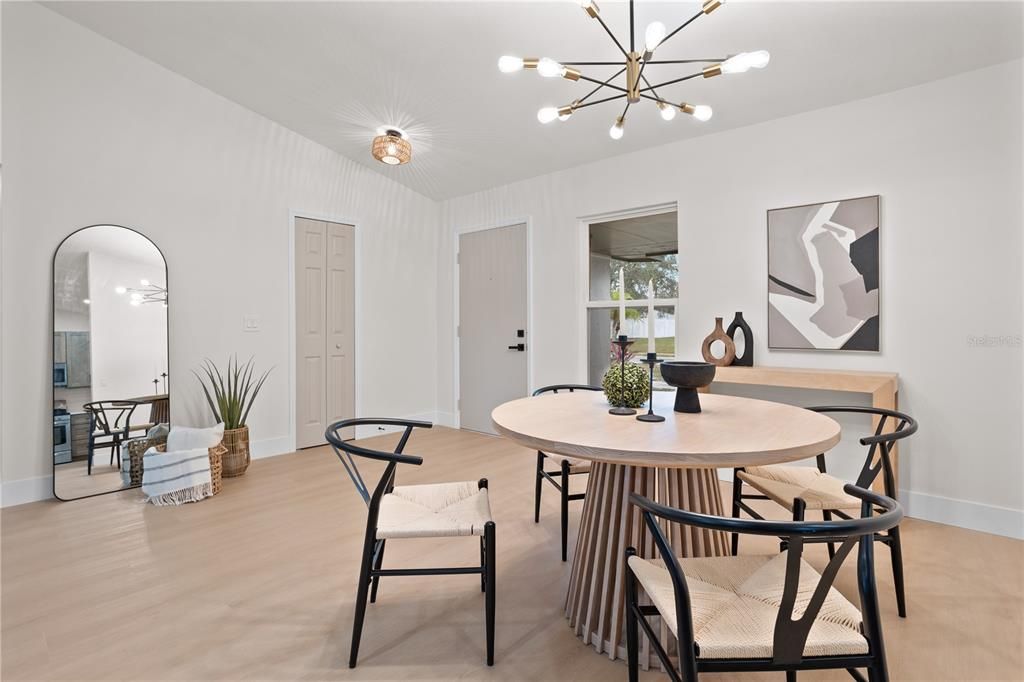 For Sale: $475,000 (4 beds, 2 baths, 1793 Square Feet)