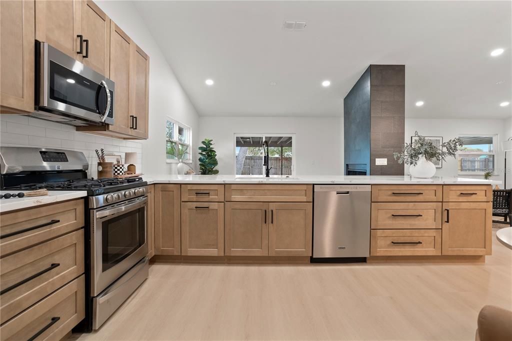 For Sale: $475,000 (4 beds, 2 baths, 1793 Square Feet)