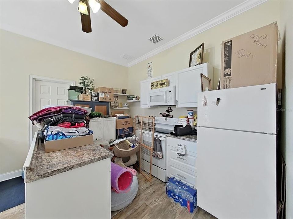 待售: $650,000 (4 贝兹, 2 浴室, 3210 平方英尺)