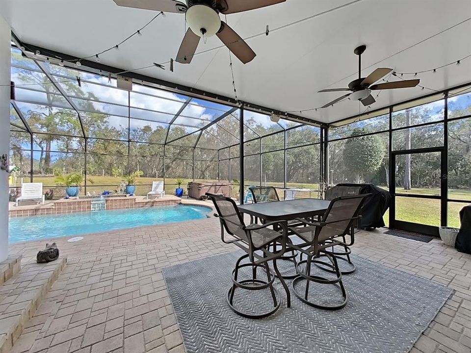 待售: $650,000 (4 贝兹, 2 浴室, 3210 平方英尺)