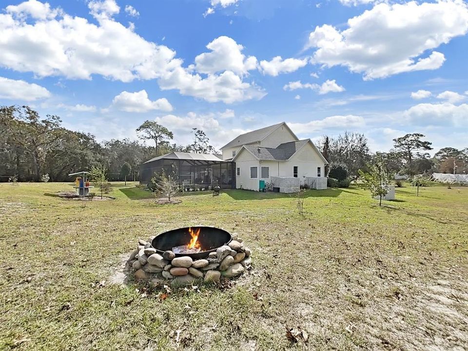 待售: $650,000 (4 贝兹, 2 浴室, 3210 平方英尺)