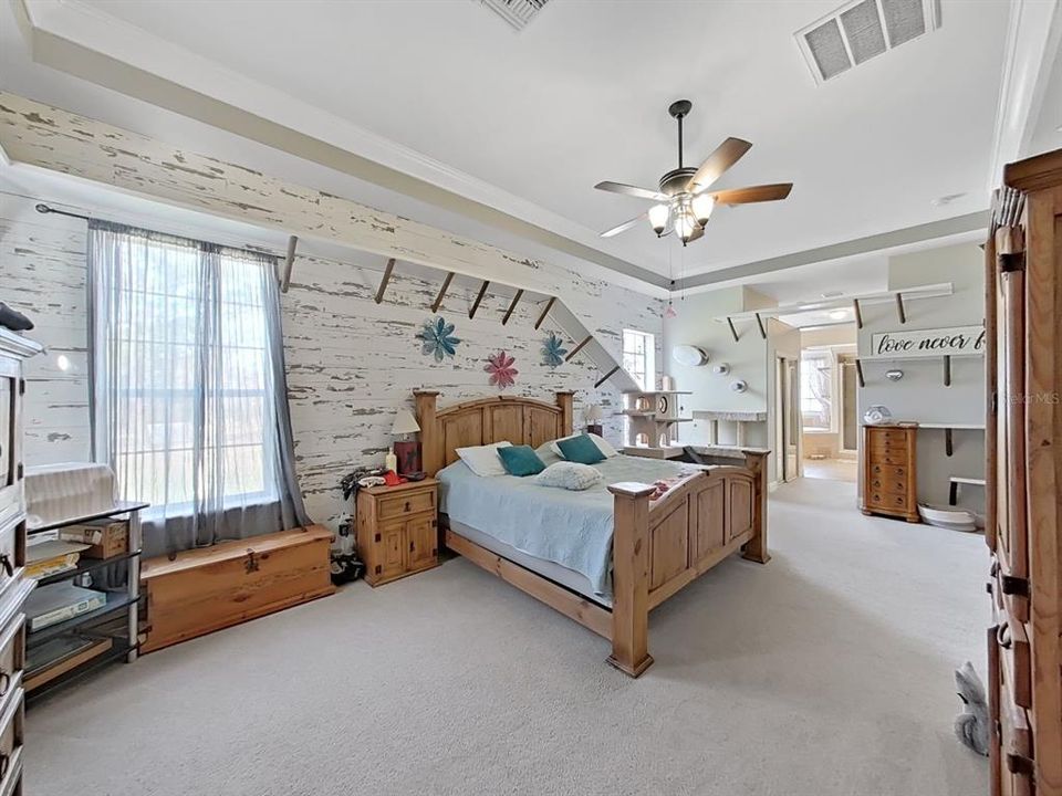 待售: $650,000 (4 贝兹, 2 浴室, 3210 平方英尺)