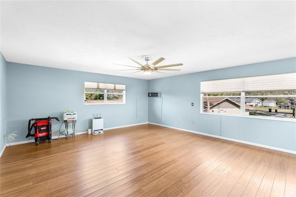 待售: $775,000 (4 贝兹, 4 浴室, 3067 平方英尺)