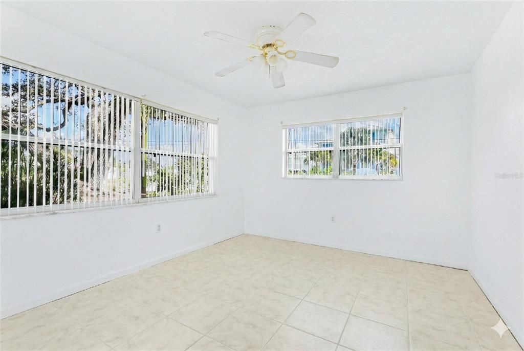 待售: $775,000 (4 贝兹, 4 浴室, 3067 平方英尺)