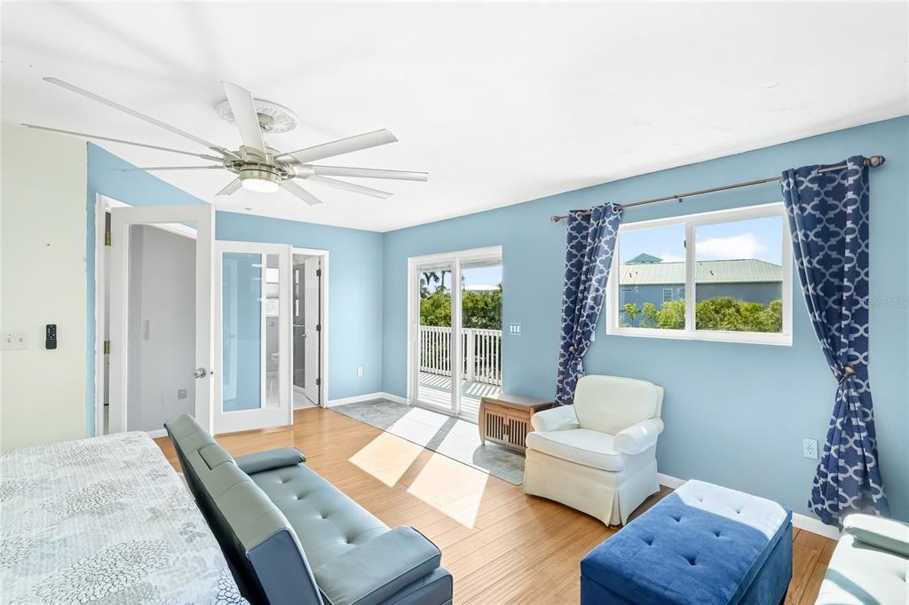 待售: $775,000 (4 贝兹, 4 浴室, 3067 平方英尺)