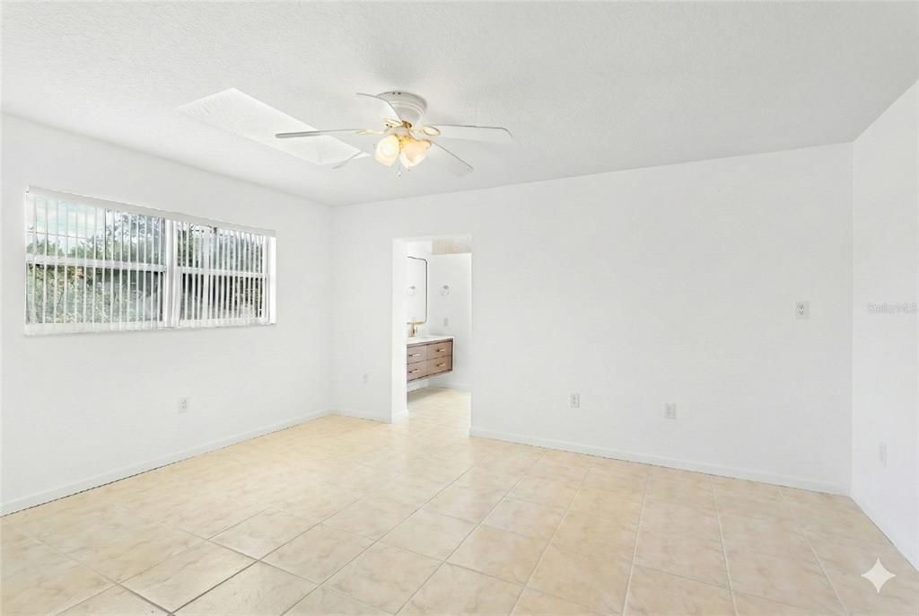 待售: $775,000 (4 贝兹, 4 浴室, 3067 平方英尺)