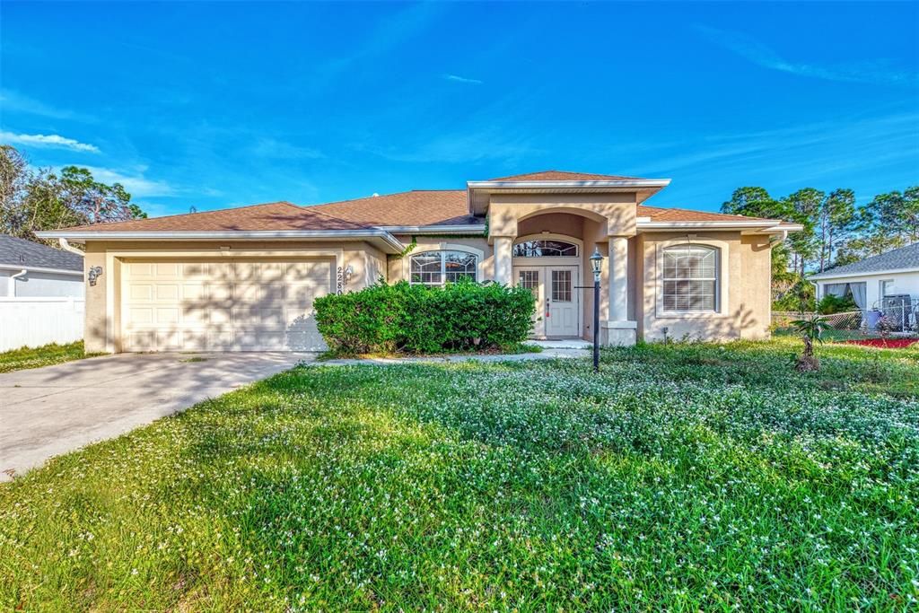 For Rent: $2,150 (3 beds, 2 baths, 1827 Square Feet)