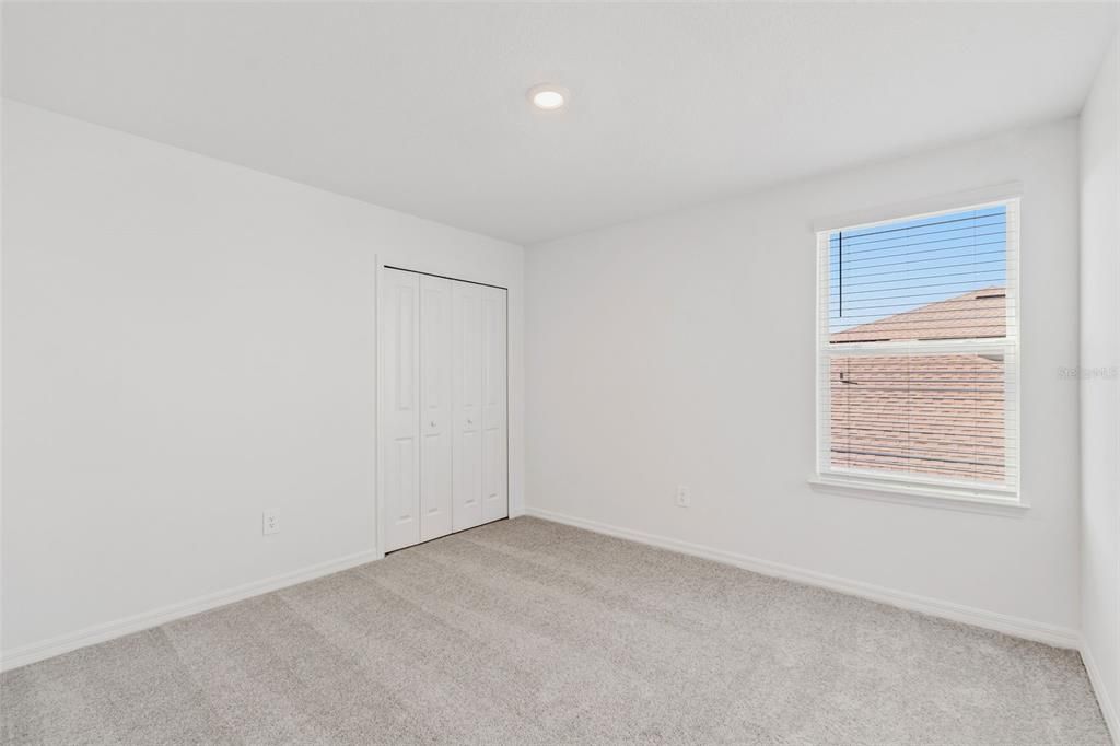 出租: $3,000 (6 贝兹, 3 浴室, 3092 平方英尺)