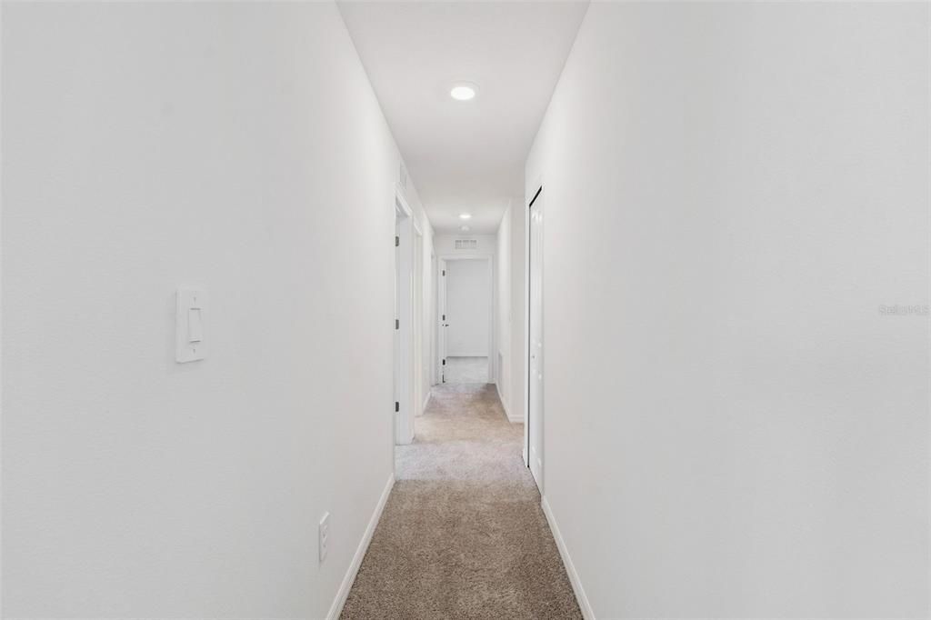 出租: $3,000 (6 贝兹, 3 浴室, 3092 平方英尺)