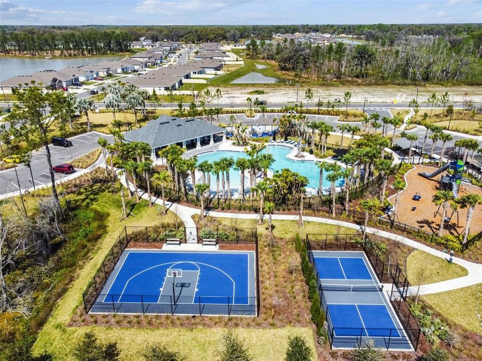 出租: $3,000 (6 贝兹, 3 浴室, 3092 平方英尺)