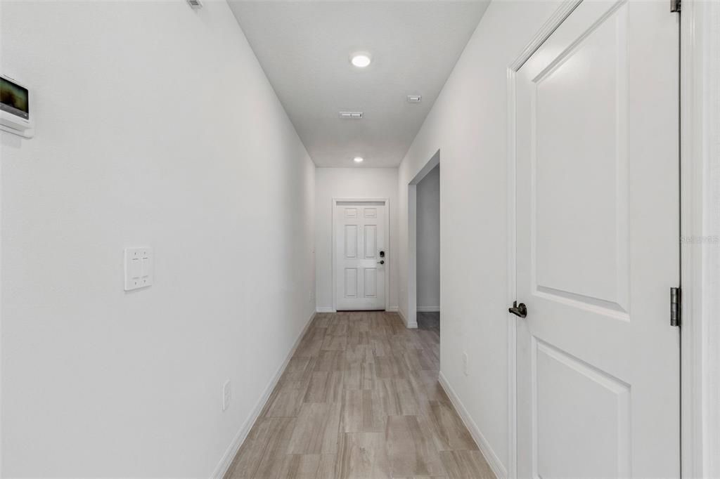 出租: $3,000 (6 贝兹, 3 浴室, 3092 平方英尺)