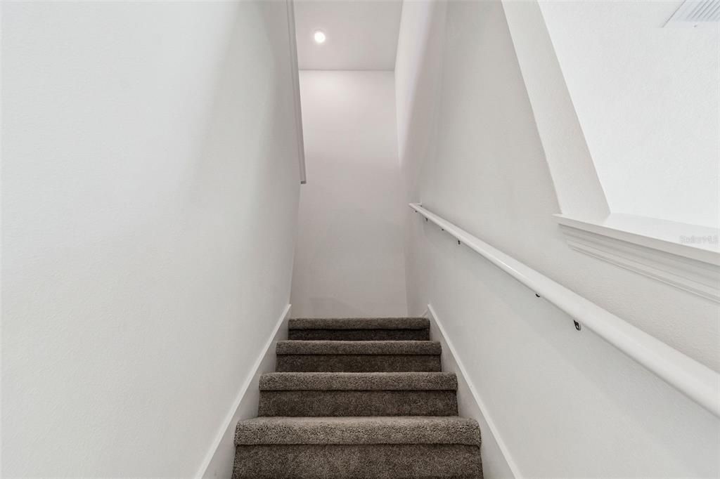 出租: $3,000 (6 贝兹, 3 浴室, 3092 平方英尺)