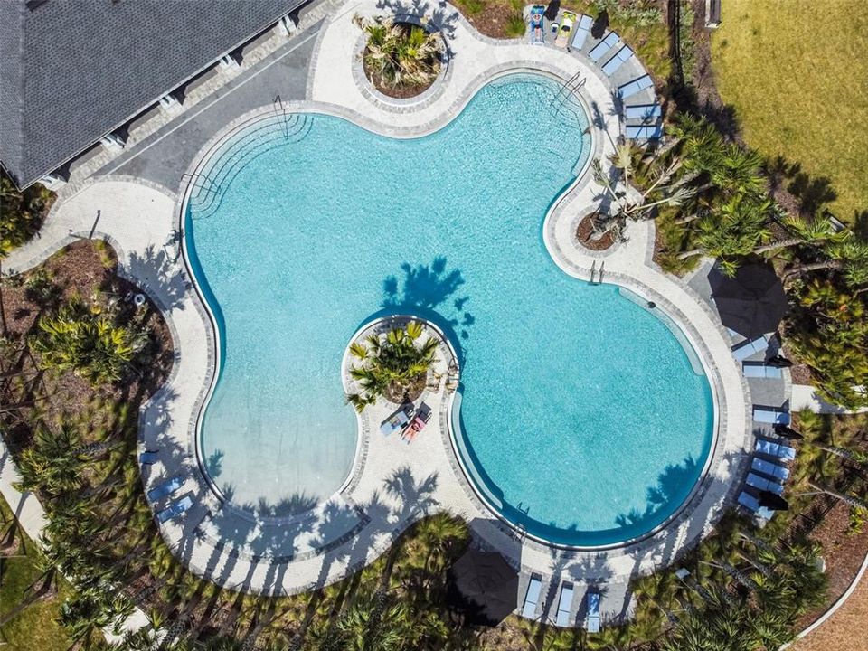 出租: $3,000 (6 贝兹, 3 浴室, 3092 平方英尺)