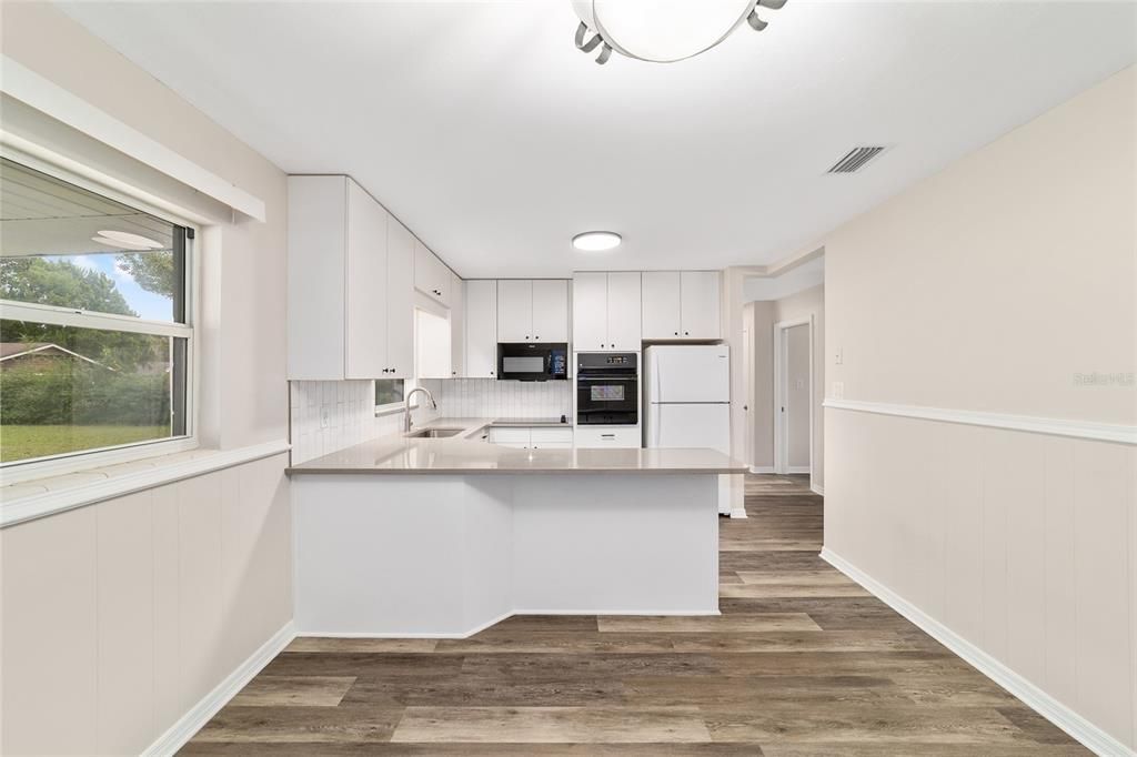 En Venta: $229,900 (3 camas, 2 baños, 1118 Pies cuadrados)