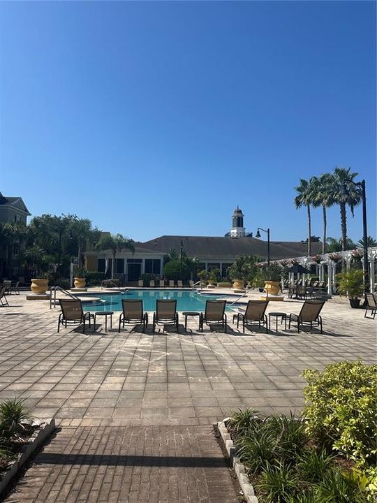 For Rent: $1,800 (2 beds, 2 baths, 1174 Square Feet)