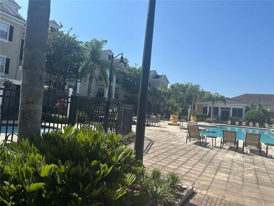 For Rent: $1,800 (2 beds, 2 baths, 1174 Square Feet)