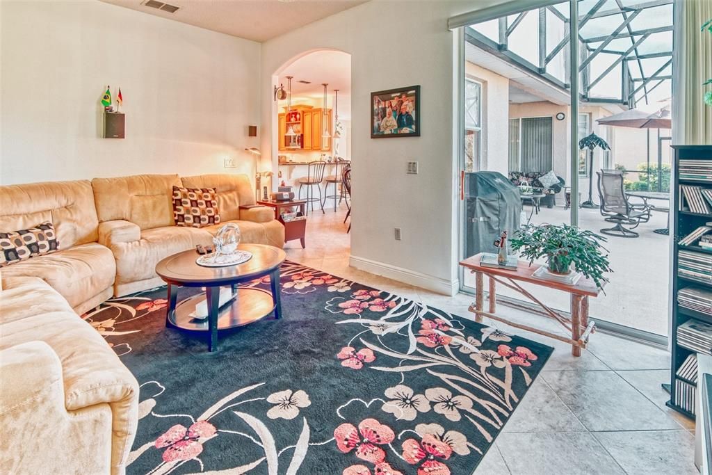 For Sale: $390,390 (2 beds, 2 baths, 2078 Square Feet)