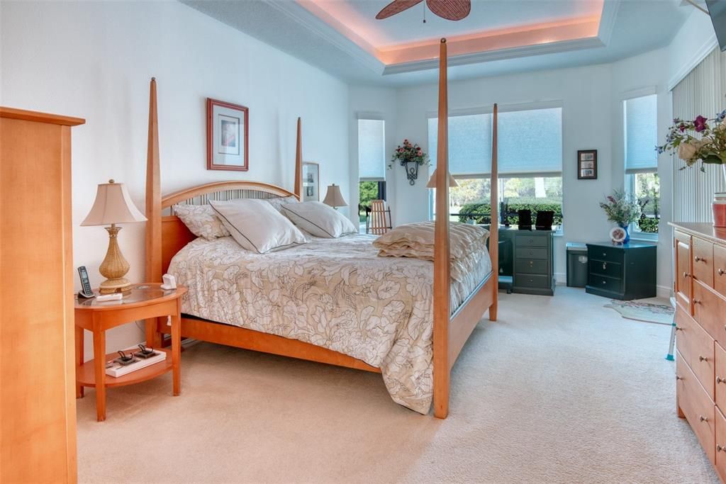 For Sale: $390,390 (2 beds, 2 baths, 2078 Square Feet)