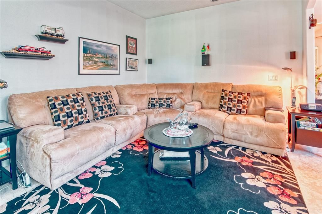 For Sale: $390,390 (2 beds, 2 baths, 2078 Square Feet)