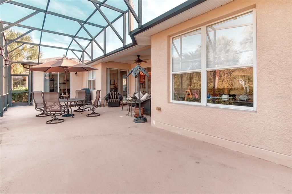 For Sale: $390,390 (2 beds, 2 baths, 2078 Square Feet)