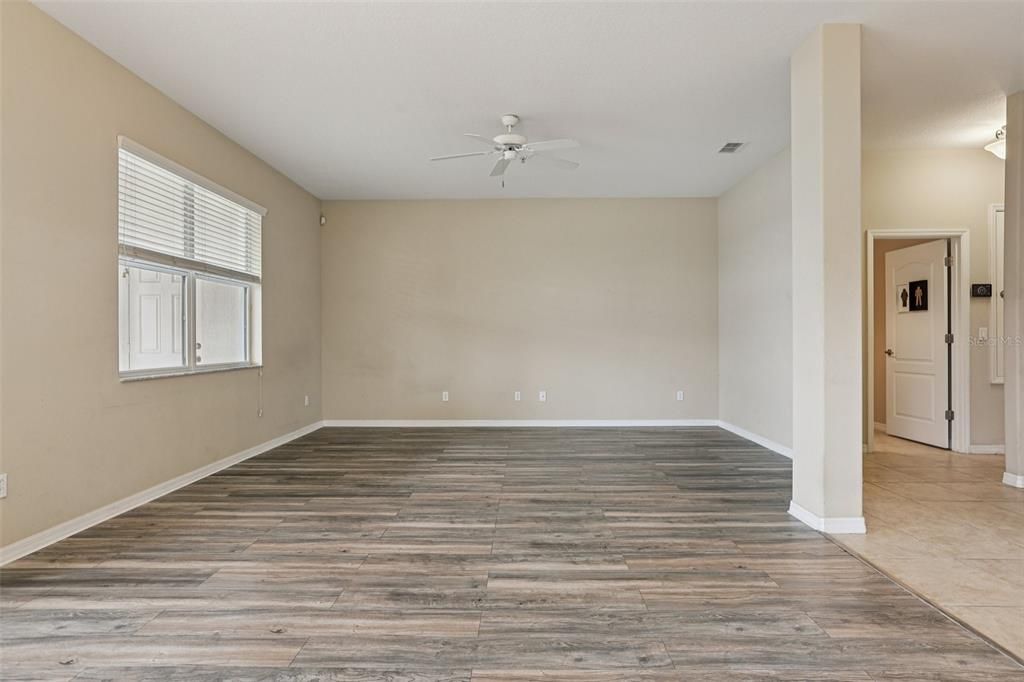 For Sale: $385,000 (3 beds, 2 baths, 1840 Square Feet)