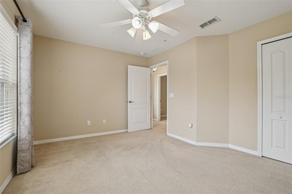 For Sale: $385,000 (3 beds, 2 baths, 1840 Square Feet)