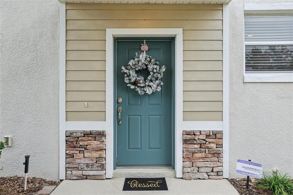 For Sale: $385,000 (3 beds, 2 baths, 1840 Square Feet)