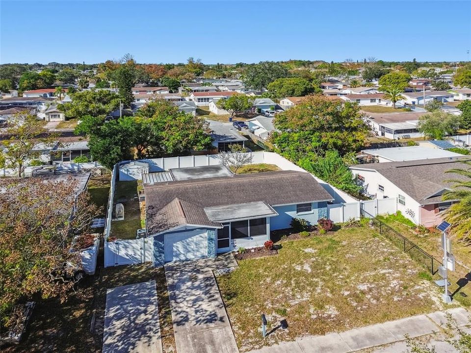 На продажу: $227,000 (2 спален, 1 ванн, 1040 Квадратных фут)